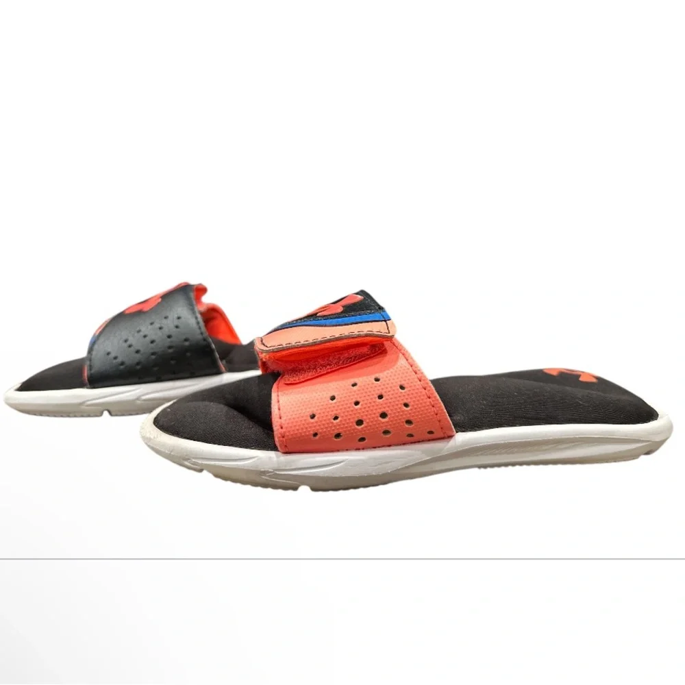 Under Armour Kid’s Ignite VI Slides Black/White/Beta(coral&blue) size 11K